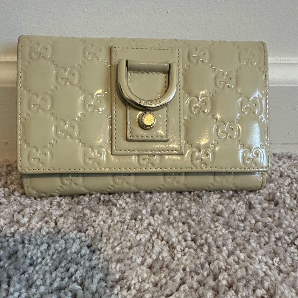 Gucci Cream GG Embossed PATENT LEATHER WALLET